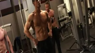 Männliche Pornostars Fitness-Workout