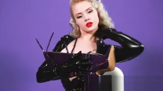 Sexy Latex Lady in high heel boots