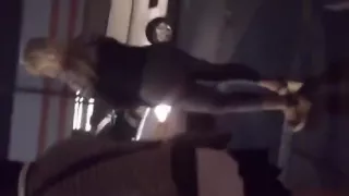 En el metro:Sexy madurita en spandex II