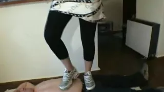 Miss Shade 1m85_75kg trample