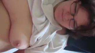 german BBW Claudia gives handjob