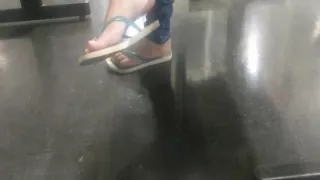 Candid cute toes and foot feet pezinhos