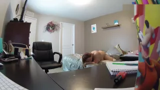 CamGirl Shaking Ass and Cumming