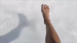 Franzi´s Feet at the Pool