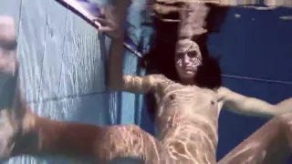 Hot bitch Zhanetta underwater