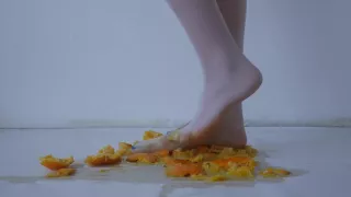 Crush Fruit in Nylonfeet