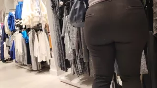 Mega ass milfs in tight pants