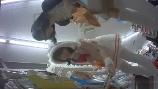 [盗撮] ハロウィンで逆さ撮り1