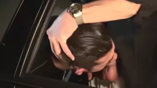 Polizei fickt Schwuchtel brutal ins Gesicht