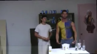 Nackte College-Jungs in Duschen Filmen und College-Jungs in weißen Slips und
