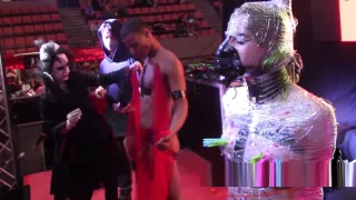 Show BDSM de Ama Monika en SEB 2018