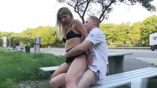 Public Amateur Anal - Geiler Teen Arschfick auf dem Parkplatz