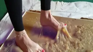 girl stuck in glue 02