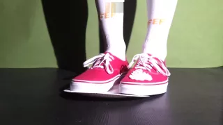 Pink Vans crush chewing gum