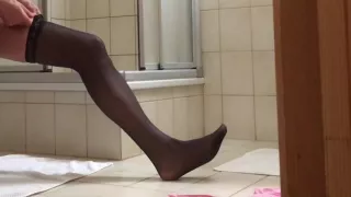 Schöner Arsch mit Strümpfen und Arschplug