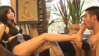 Worship My Feet Loser!