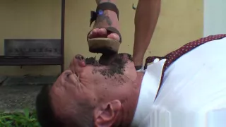 Goddess Brianna - Worship dirty soles wedge sandals