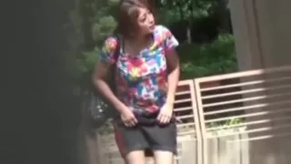 Pissy Japanese Hottie Urinates In Public