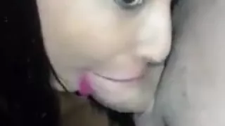 Novinha mamando amigo do marido