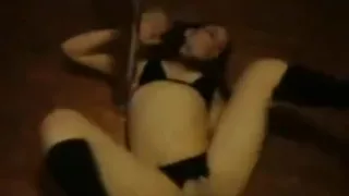 Warm Dancing Modeling Her Body