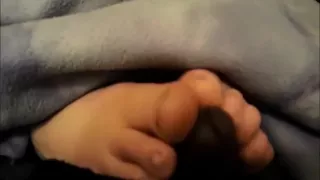 Toe wiggling footjob