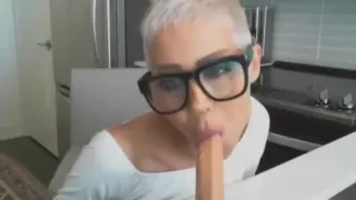Short Haired Mature Woman Fucks Her Dildo
