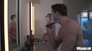 Muskel schwuler Analsex mit Cumshot