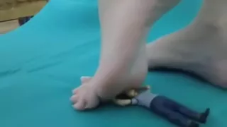 Giantess tramples her boyfriend