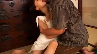 Hina Airi wet kissing