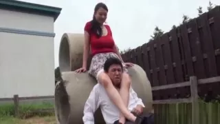 Overweight Lady Is So Horny Even When She Goes Outdoors