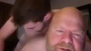 Bear with cub slave on cam.