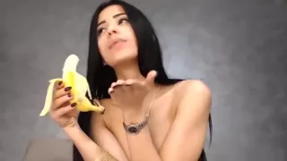 Bootylicious Latina hottie has her pussy plowed