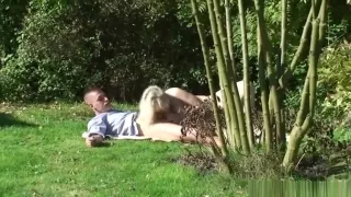 He bangs his GF's old mom outside