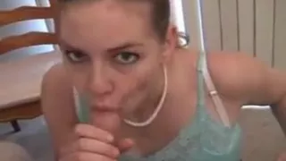 First Time Teen Does Like to Swallow