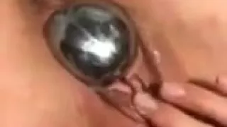 Fotze gedehnt und gestopft