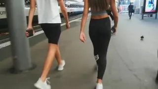 Candid Ass in leggings