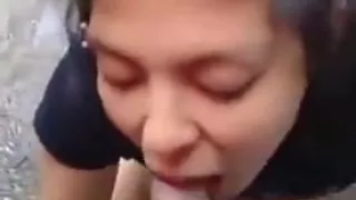 MI vecina nalgona me da unas ricas mamadas