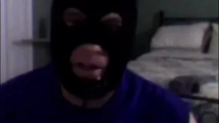 Zwei Ladungen vom Kondom schlucken