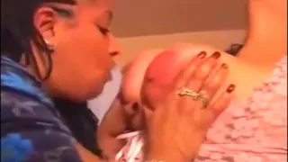 Sassy Suce Les Gros Seins Naturel De Starr