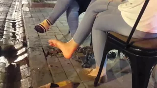 she relaxing her sexy feets natural toes