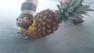 Pineapple stomp wedges
