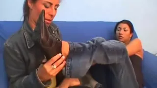 lesbians smelling feet