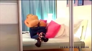 Blonde chick in skinny jeans