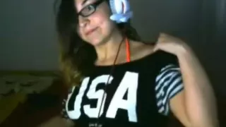 WOMAN STREAMER NAKED (FULL VIDEO icutit.ca/fgiDzjdv5M).