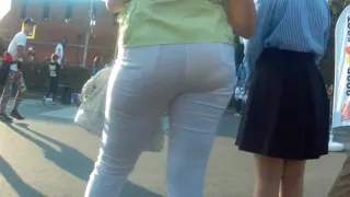 Juicy big butts milf in white pants