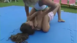 Lia Labowe vs Zahra (Preview)