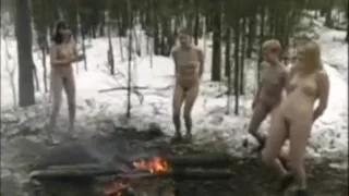 Девочки в zимнем лесу