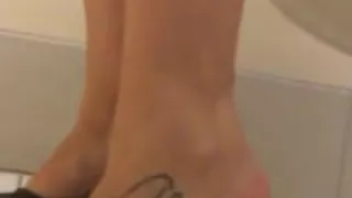 Understall toilet 56