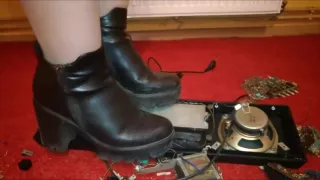 Woman crush Old radio boots