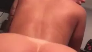 Kunst, Besoffen, Freundin, Sexparty, Tätowiert, Eng